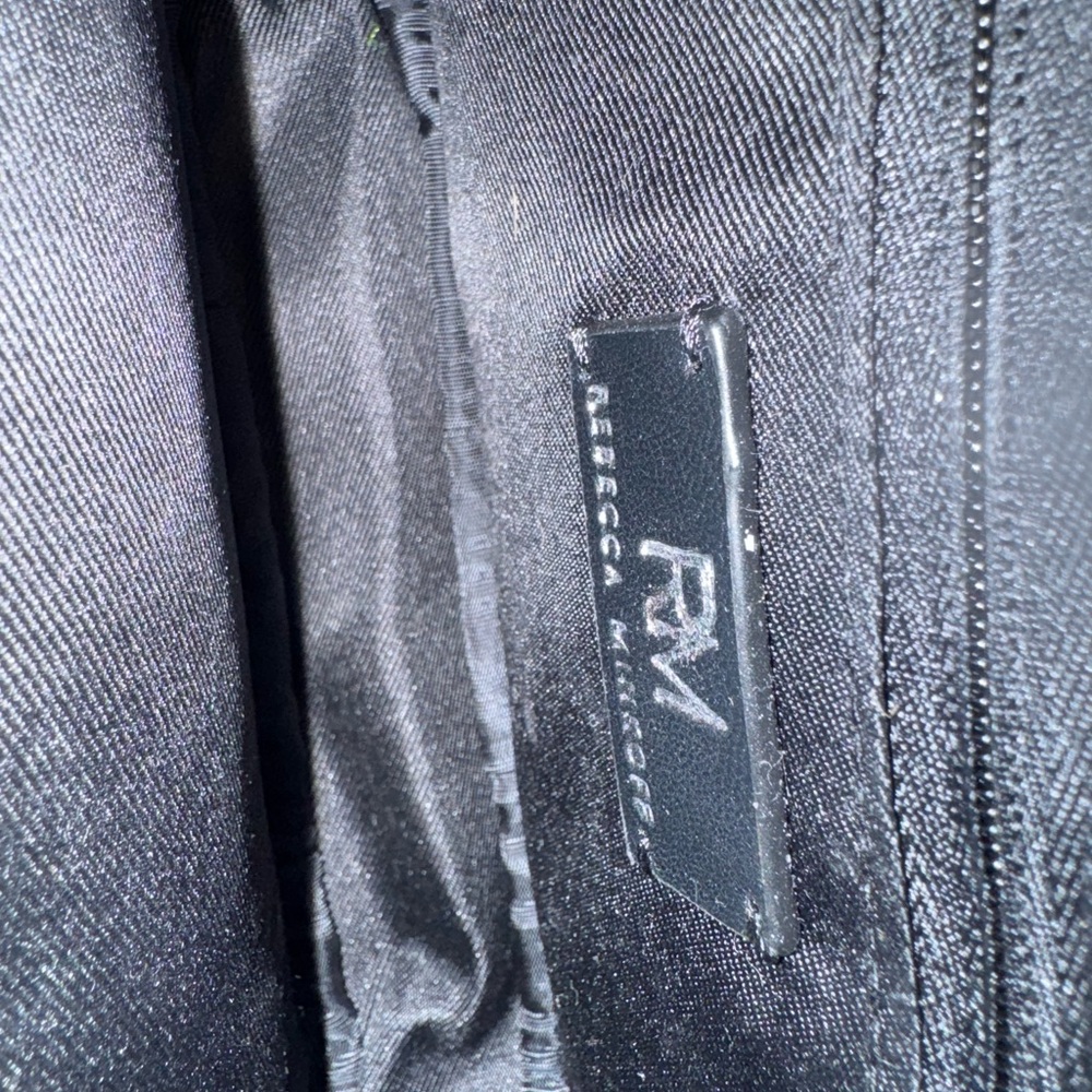 Jeff’s ELEGANT Black studded Quilted Crossbody Bag EUC - Picture 4 of 6